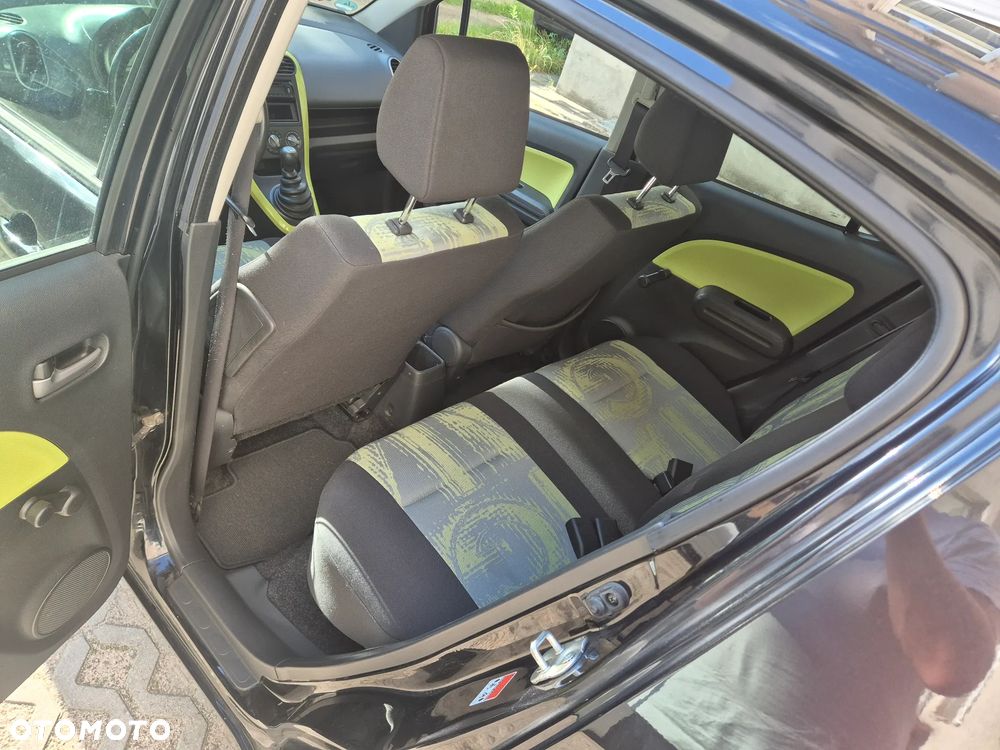 Opel Agila - 16