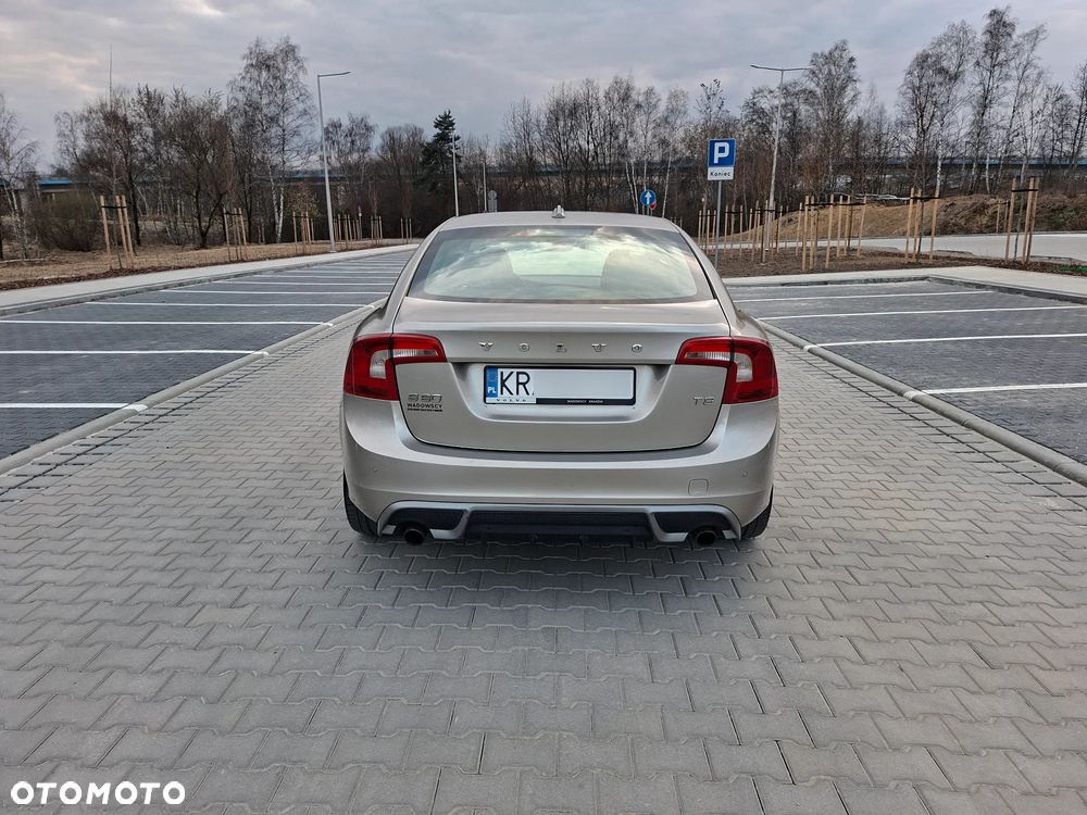 Volvo S60 T3 Momentum - 12