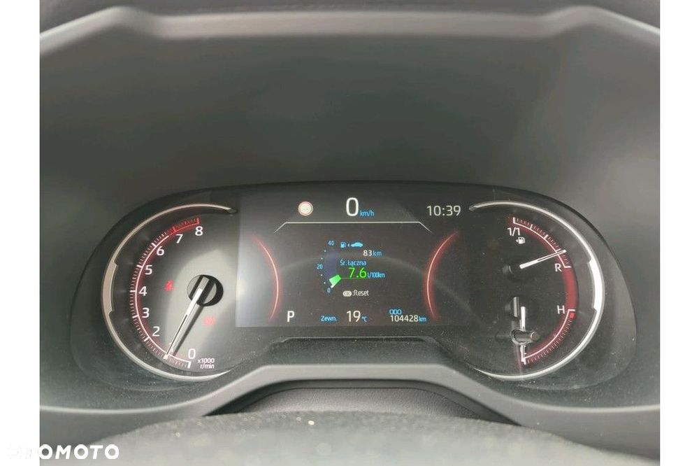 Toyota RAV4 - 6