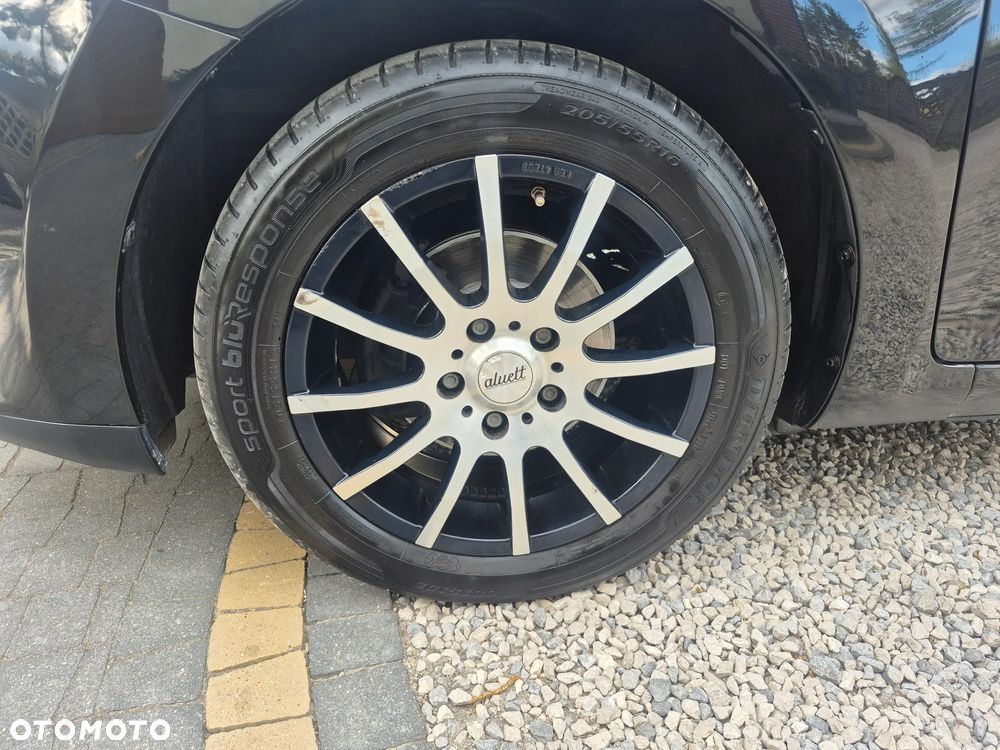 Toyota Auris 1.4 VVT-i Sol - 20