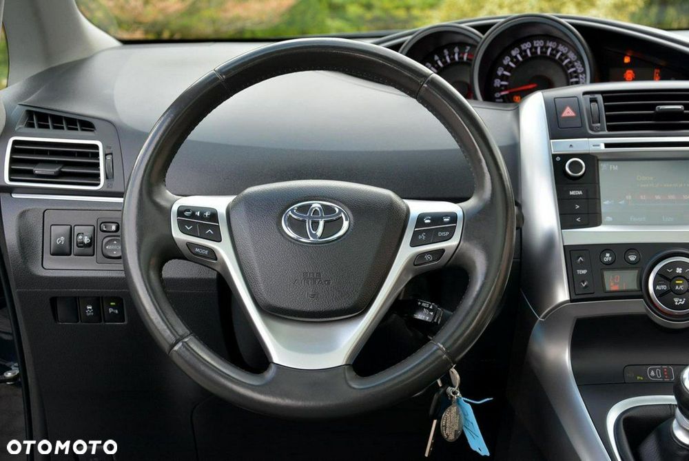 Toyota Verso 1.8 5-Sitzer Executive - 24