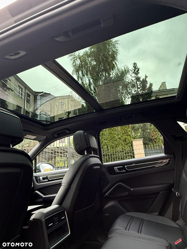 Porsche Cayenne - 8