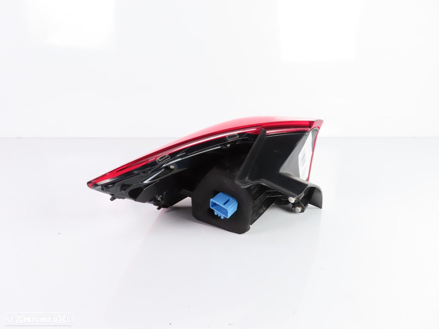 Farolim LED Direito/Trás Usado / Original VW T-ROC (A11) 5GA945096D - 2