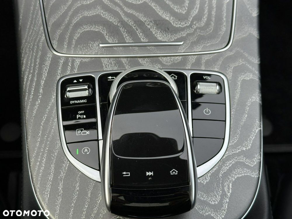 Mercedes-Benz CLS - 32