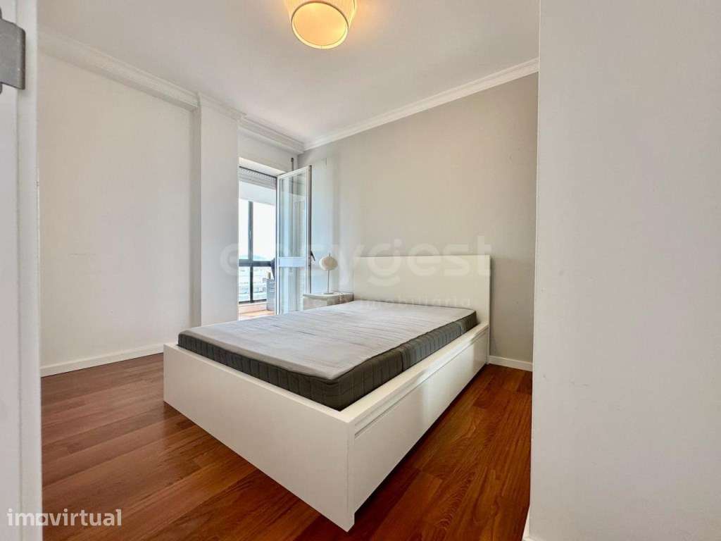 Fantástico Apartamento T2 Mobilado para Arrendar na Solum com Varan... - Grande imagem: 3/16