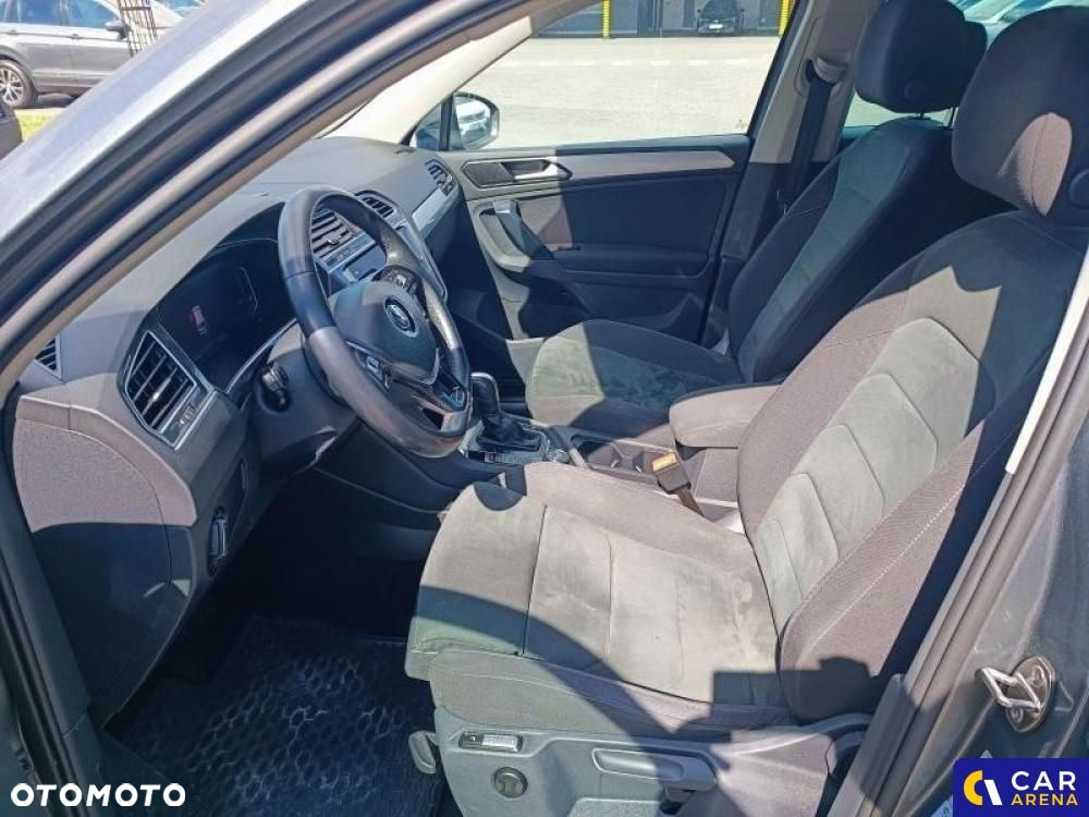 Volkswagen Tiguan - 17