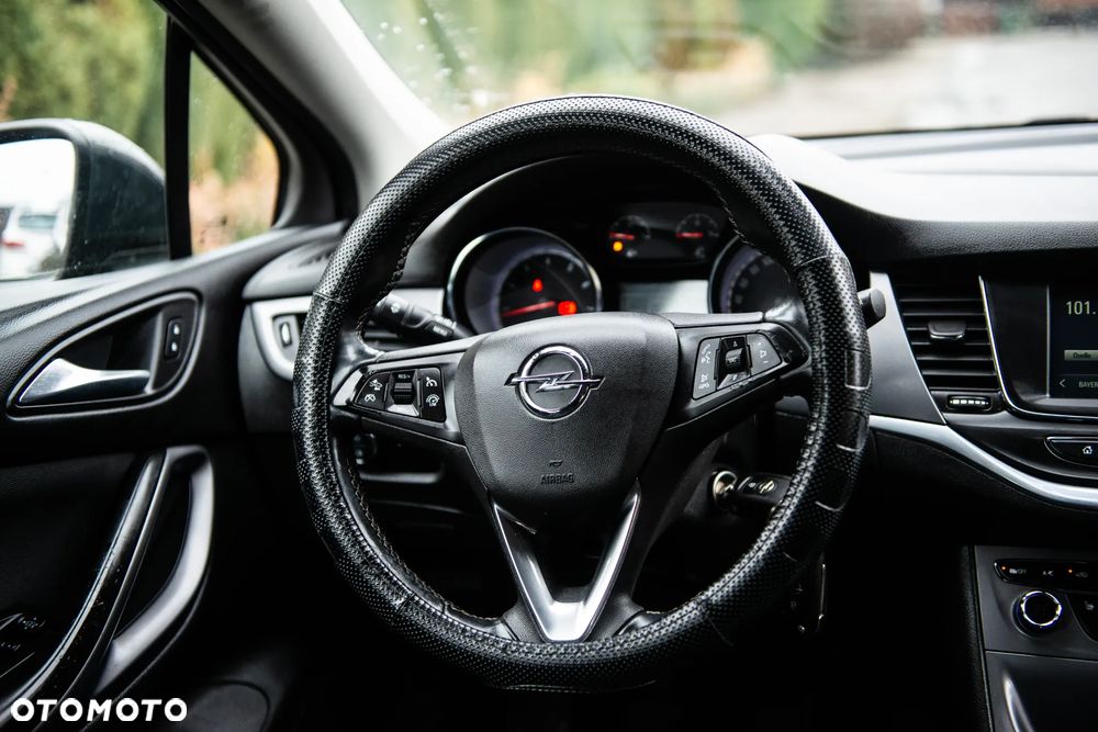 Opel Astra 1.4 Turbo Edition - 30