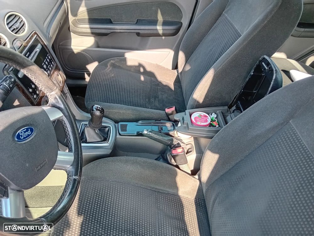 Ford Focus SW 1.6 TDCi Ghia - 13