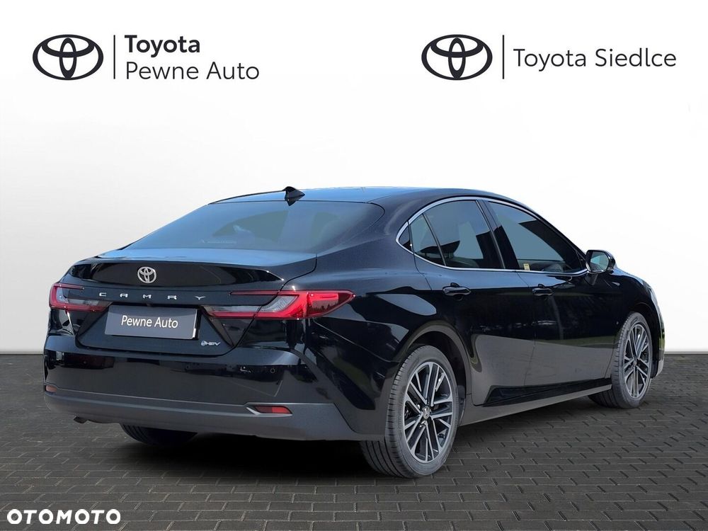 Toyota Camry - 7