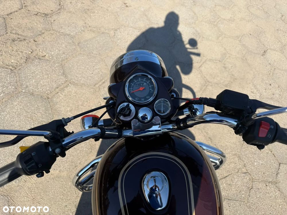 Royal Enfield Classic - 23