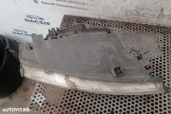 Far stanga Ford Mondeo MK3 [2000 - 2003] Sedan 2.0 TDCi 5MT (130 hp) - 9