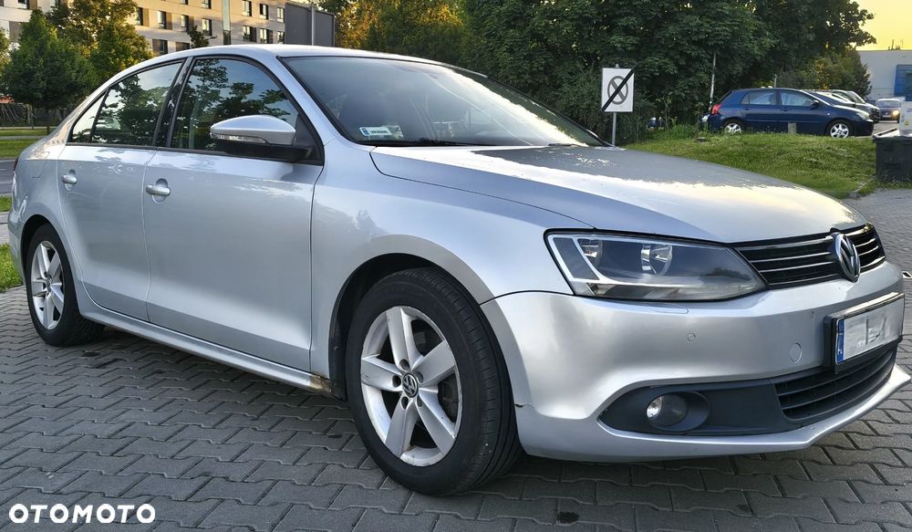 Volkswagen Jetta 1.6 TDI Comfortline - 3