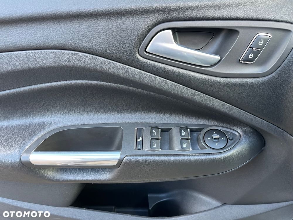 Ford Kuga - 16