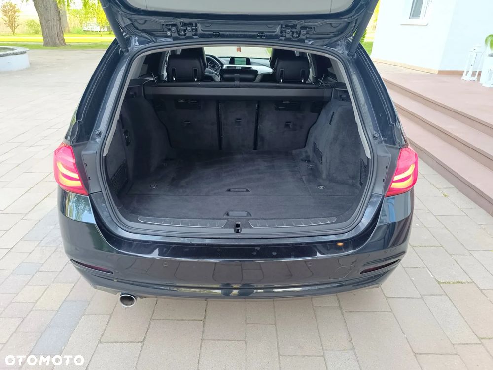BMW Seria 3 318d DPF Edition Lifestyle - 37
