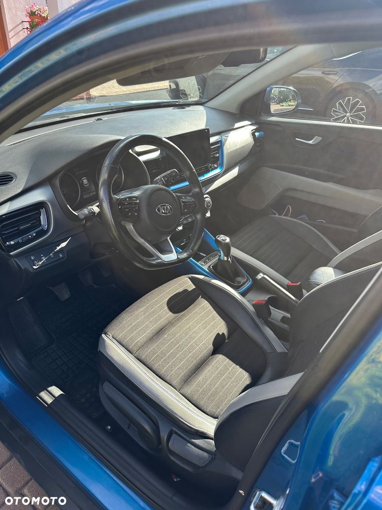 Kia Stonic 1.0 T-GDI L - 2
