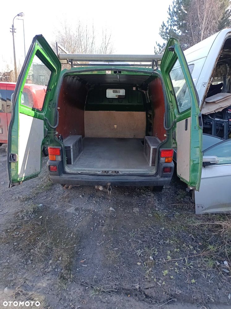 Volkswagen Transporter - 3