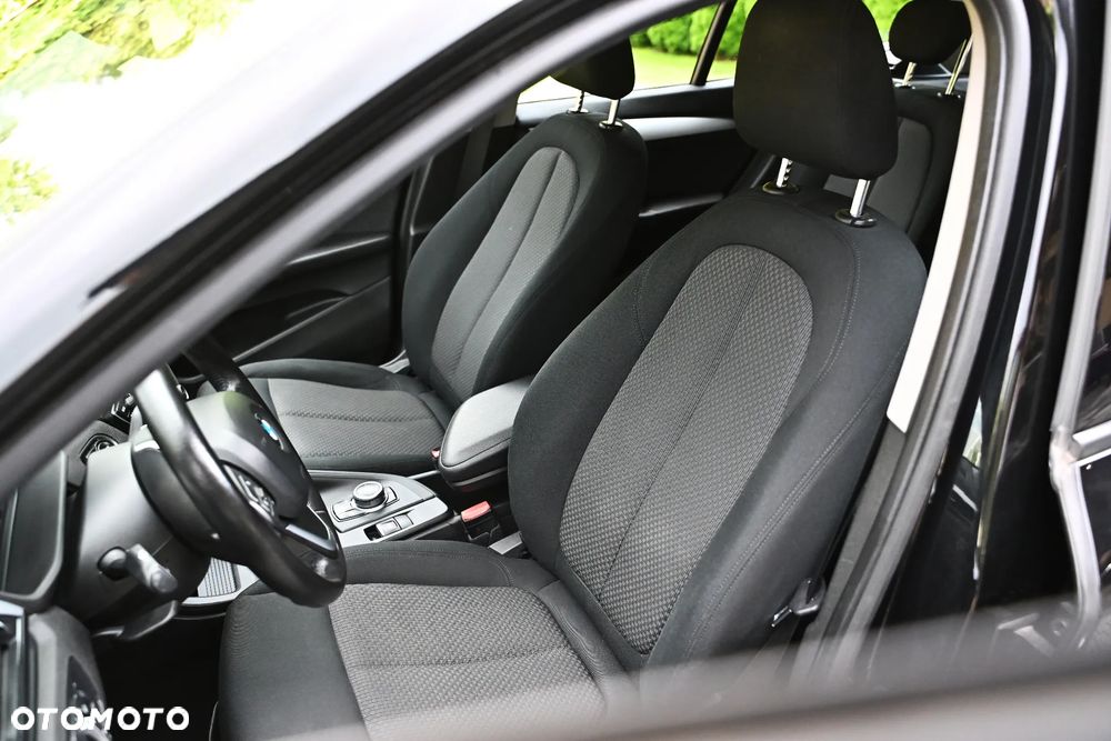 BMW X1 xDrive18d Sport Line - 8