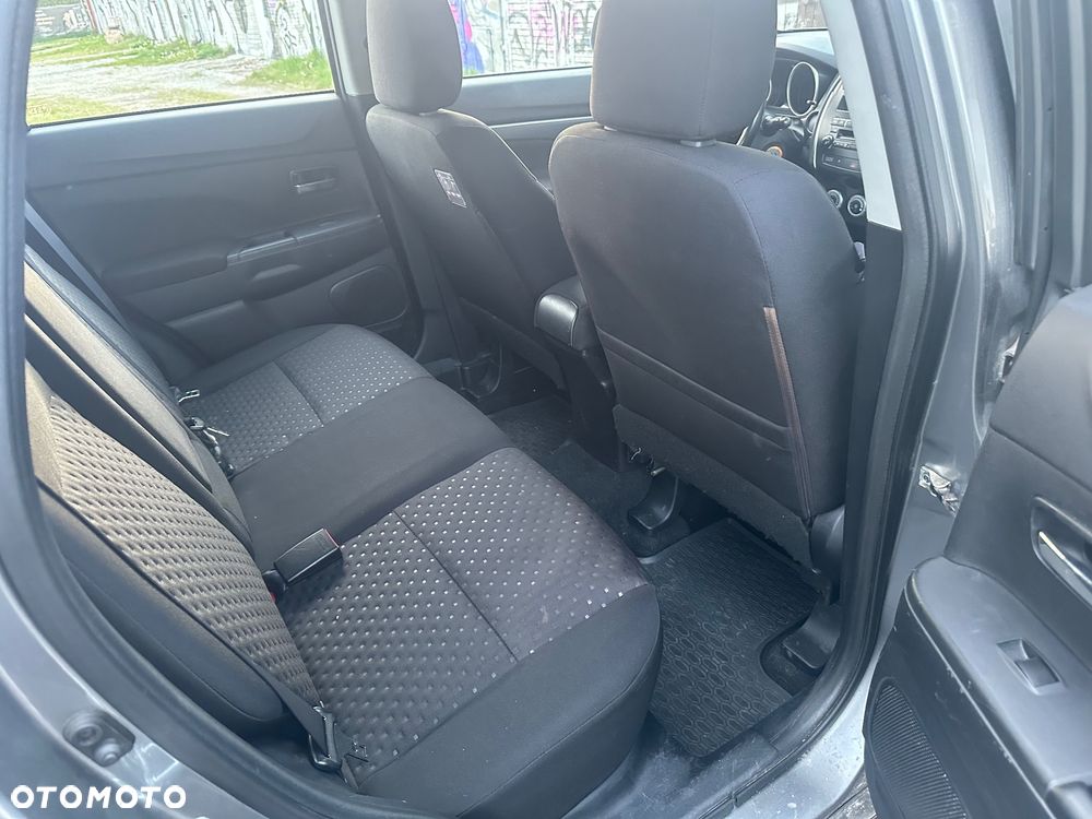 Mitsubishi ASX 1.8 DID Instyle 4WD AS&G - 14