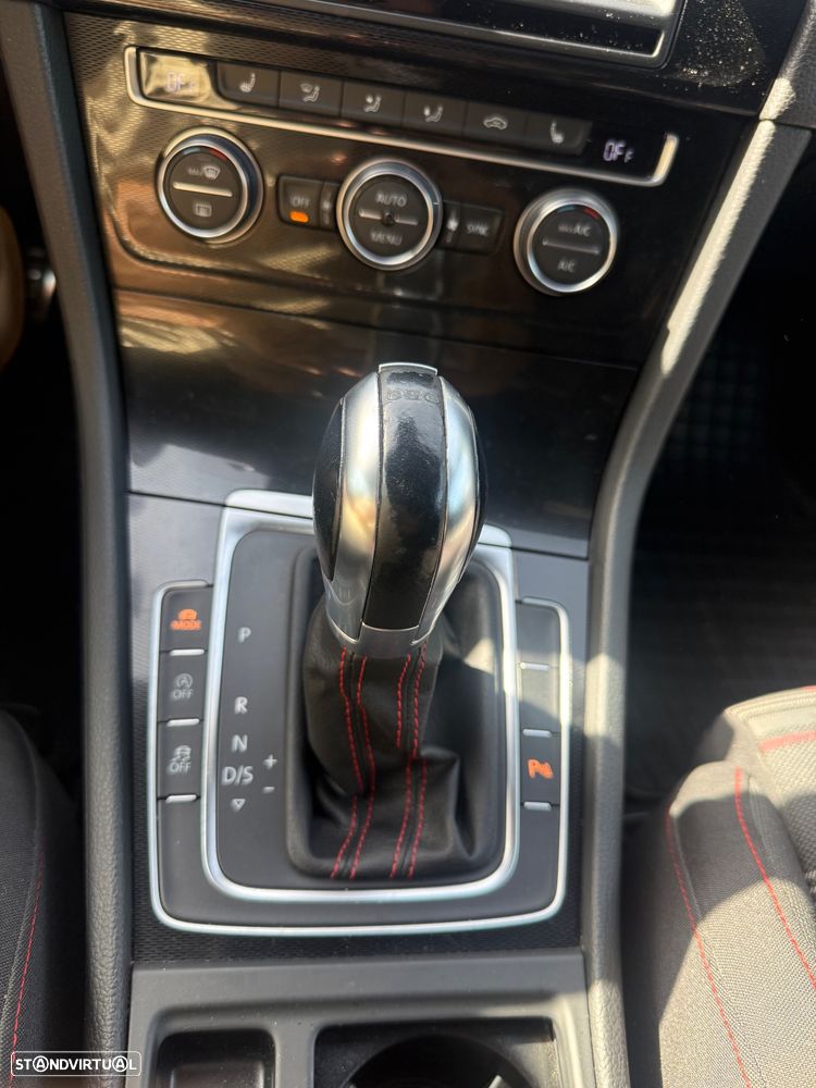 VW Golf GTI Performance BlueMotion DSG - 17