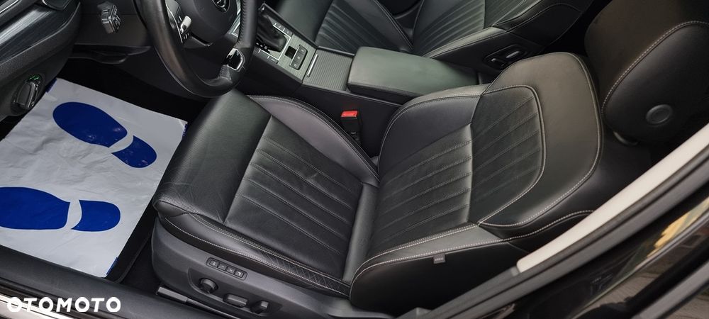 Skoda Superb 2.0 TDI DSG Premium Edition - 20