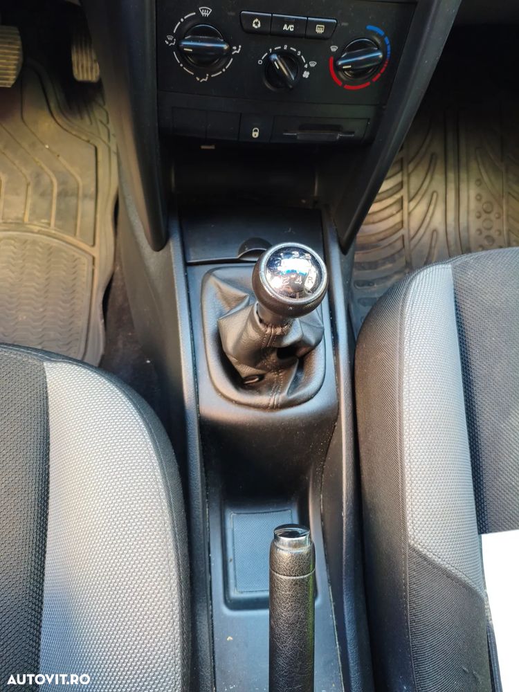 Peugeot 207 1.4HDI Premium - 15