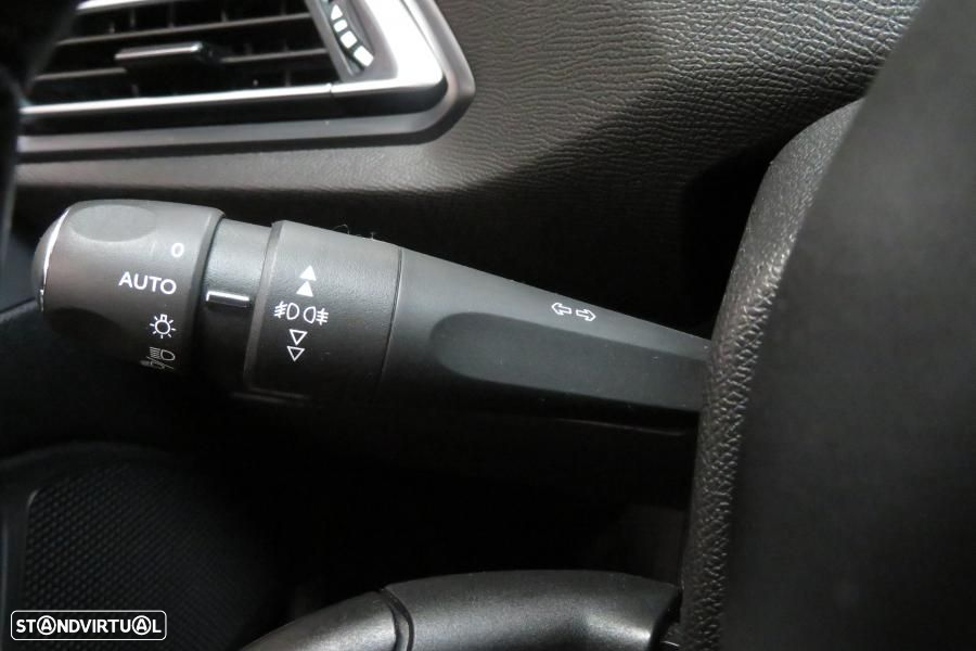 Peugeot 308 SW 1.5 BlueHDi Style - 28