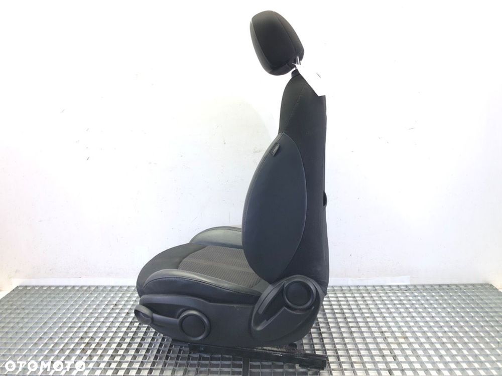 FOTEL LEWY PRZÓD - 300.00 PLN - MINI MINI COUNTRYMAN (R60) 2010 - 2016 Cooper D 82 kW [112 KM] olej - 4