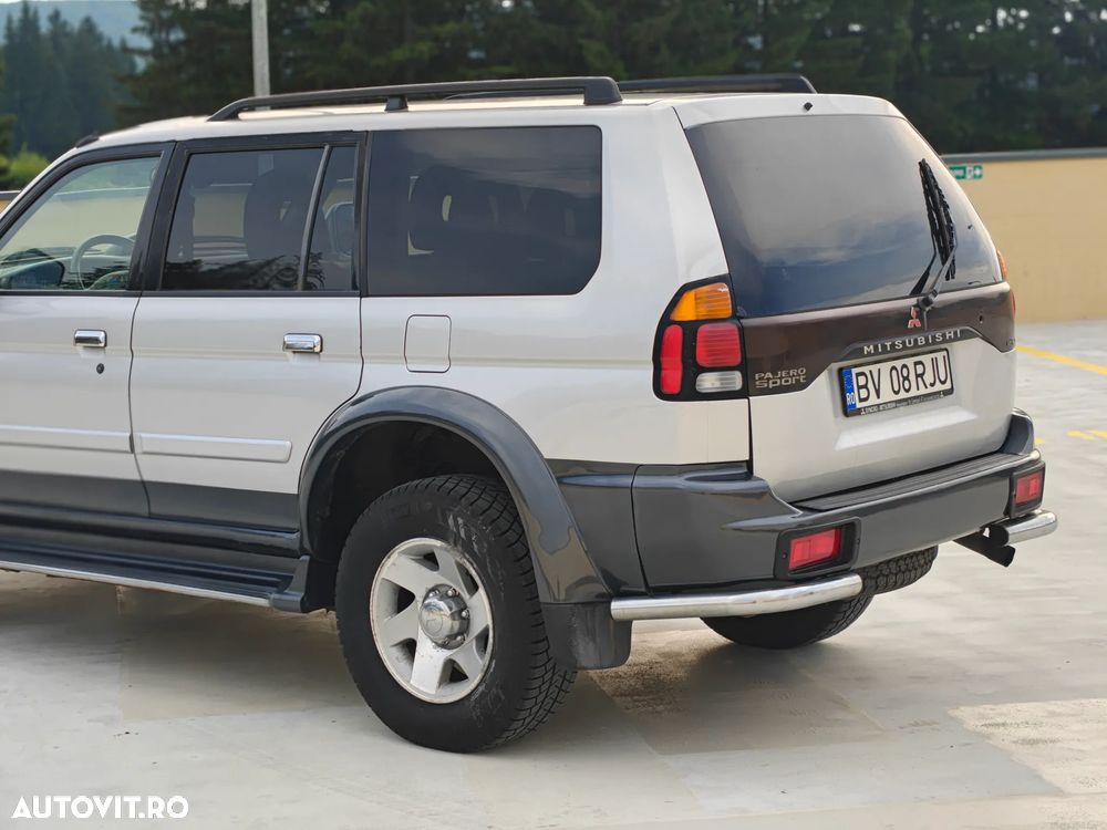 Mitsubishi Pajero Sport 2.5 TD GLS - 6