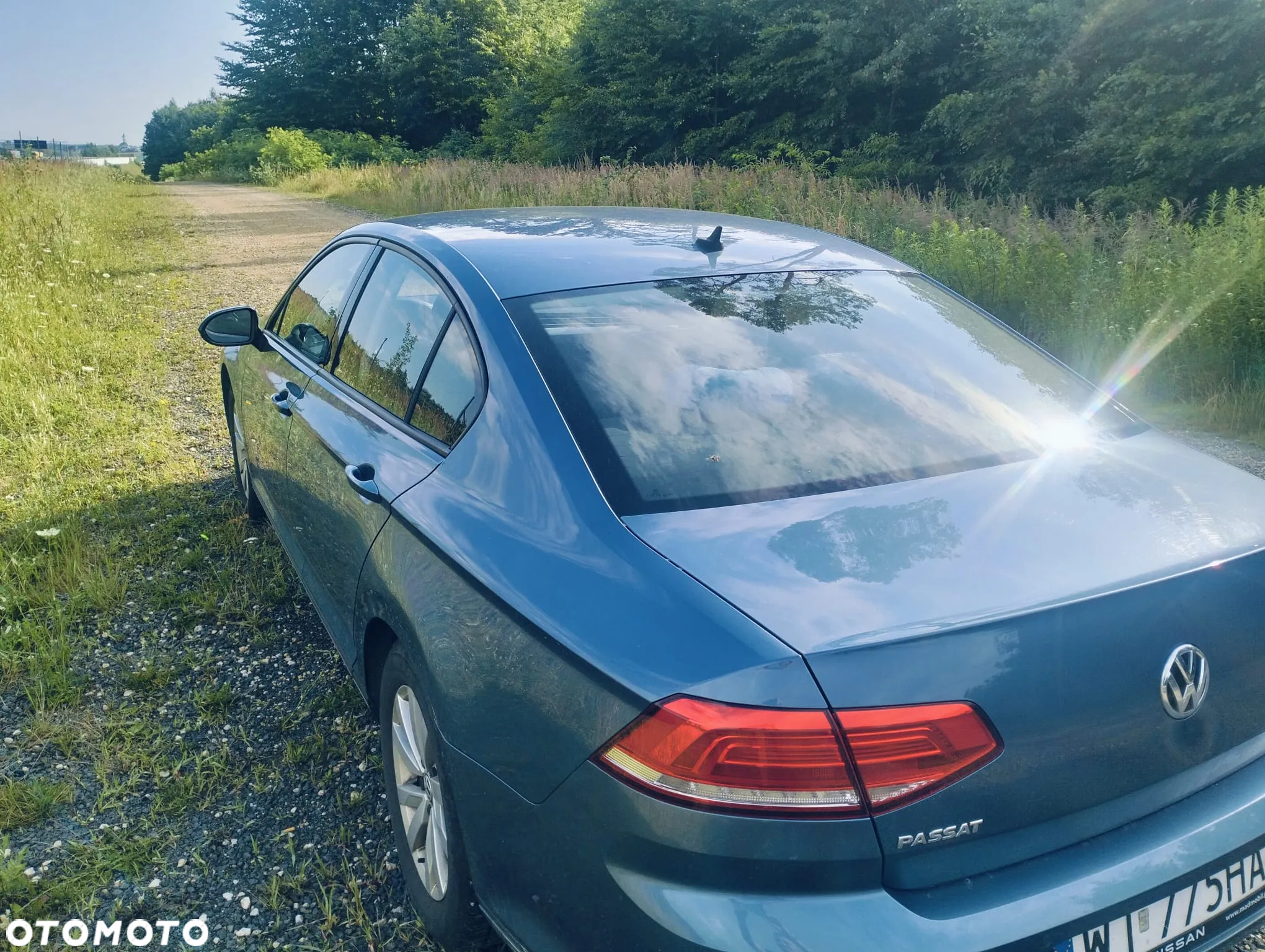 Volkswagen Passat - 10