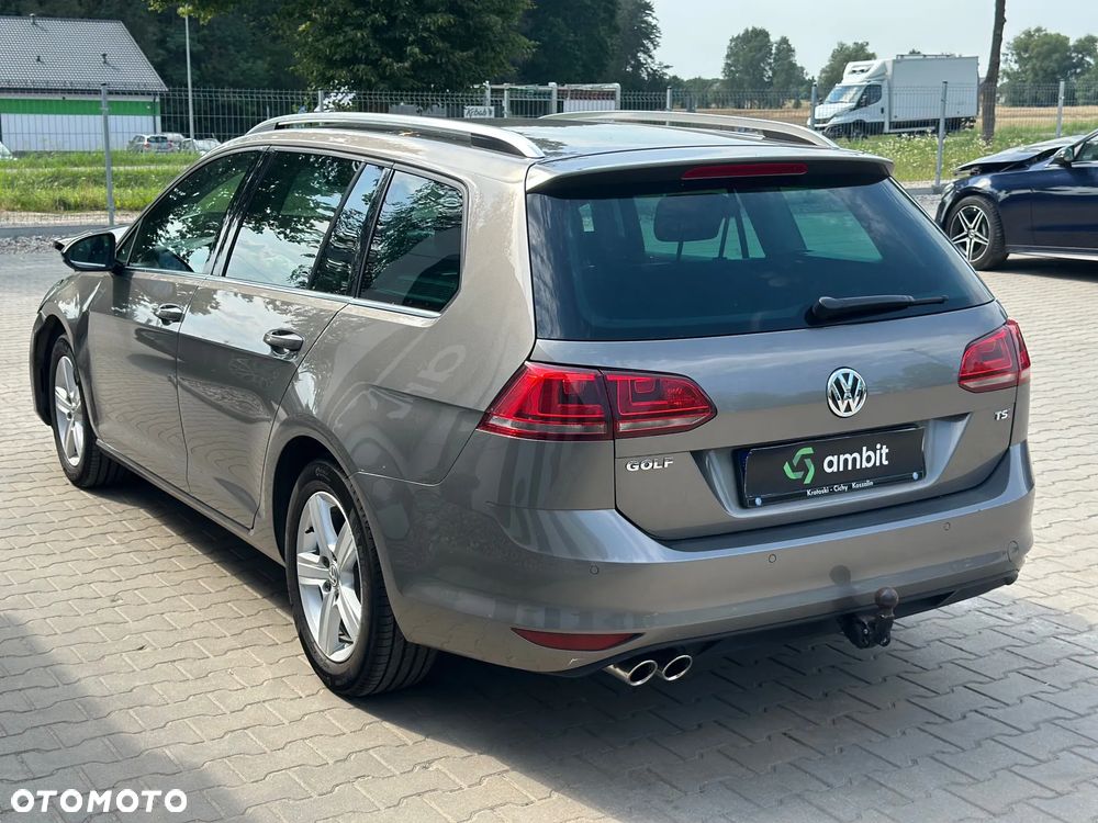 Volkswagen Golf - 8