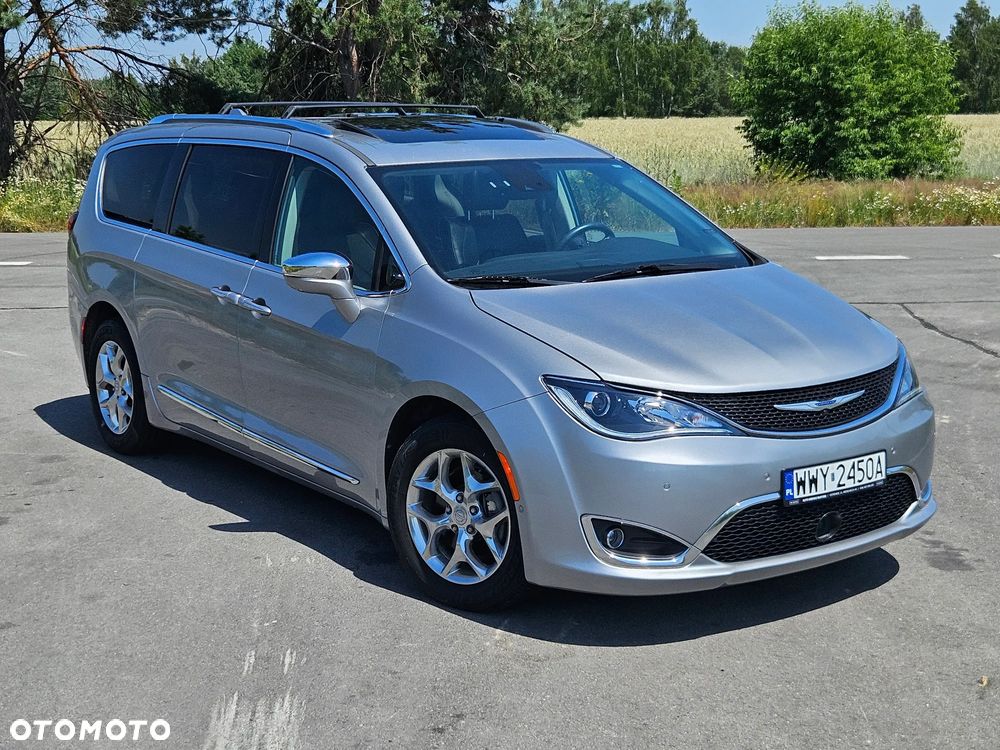 Chrysler Pacifica - 6
