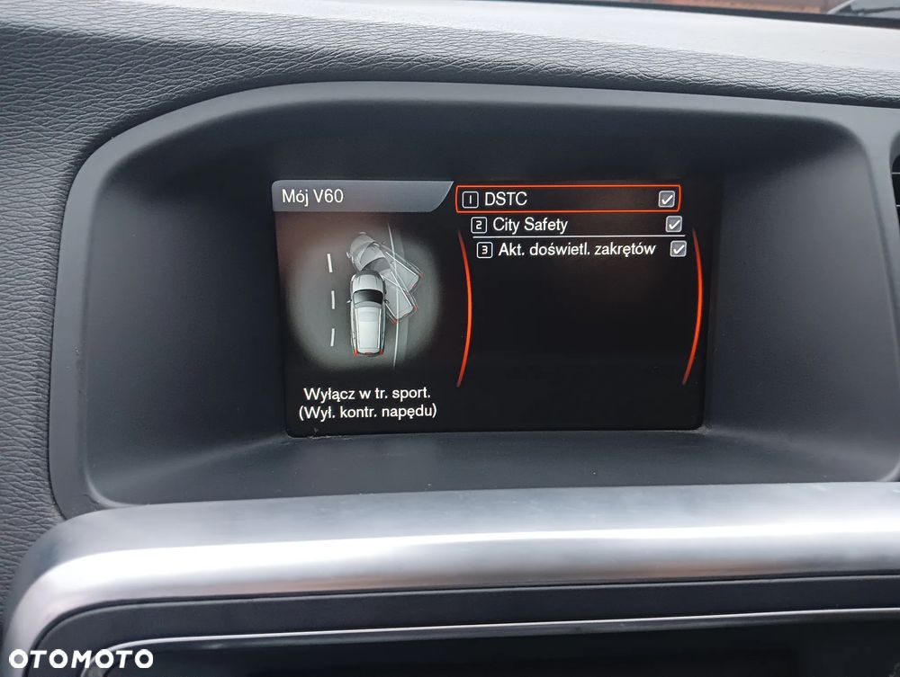 Volvo V60 D3 Momentum - 16