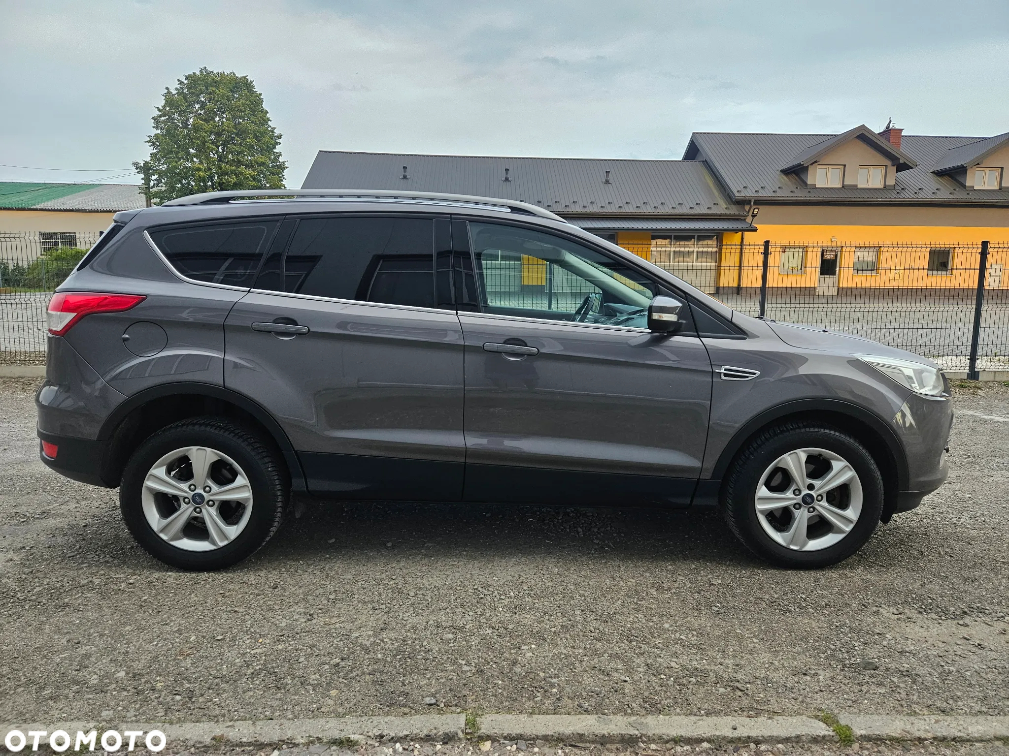 Ford Kuga - 13