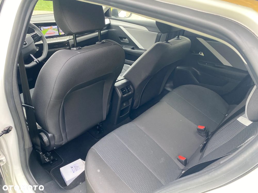 Opel Astra 1.2 Turbo Business Edition - 7