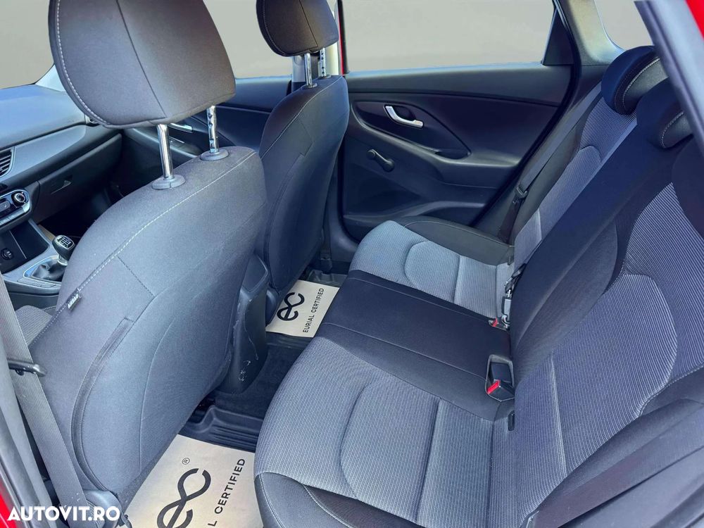 Hyundai i30 1.5 110CP 5DR M/T Comfort - 13