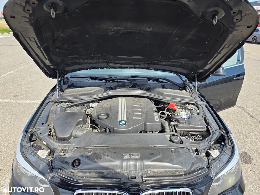 BMW Seria 5 520d Touring - 6