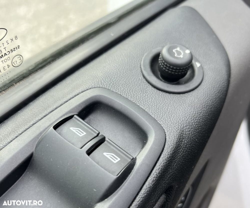 Ford Transit Custom L2H1 PKW VA Trend - 12