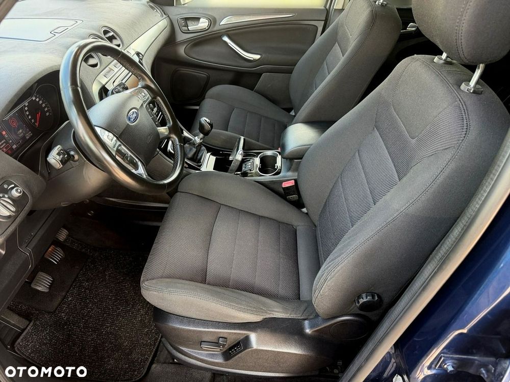 Ford Galaxy - 14