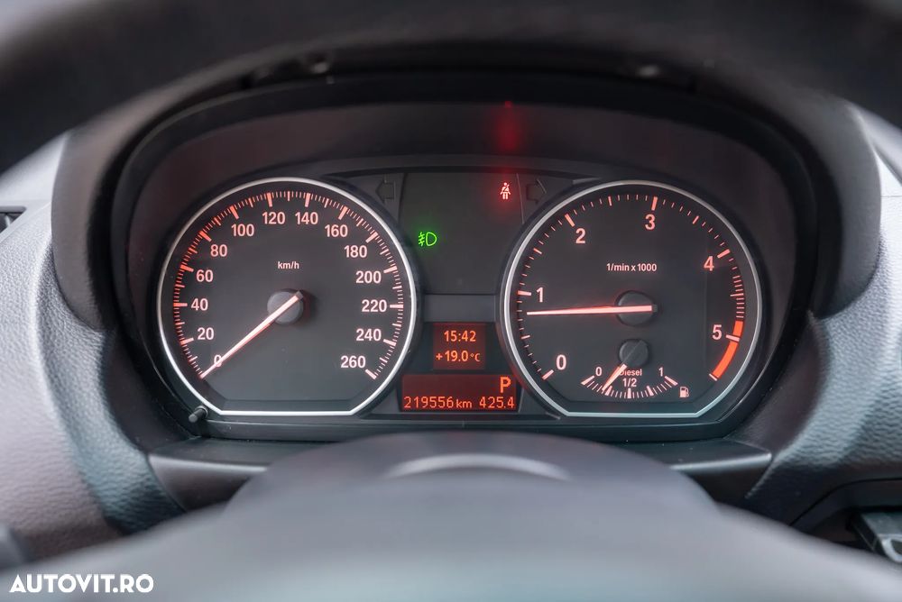 BMW Seria 1 120d DPF Aut. Edition Lifestyle - 6