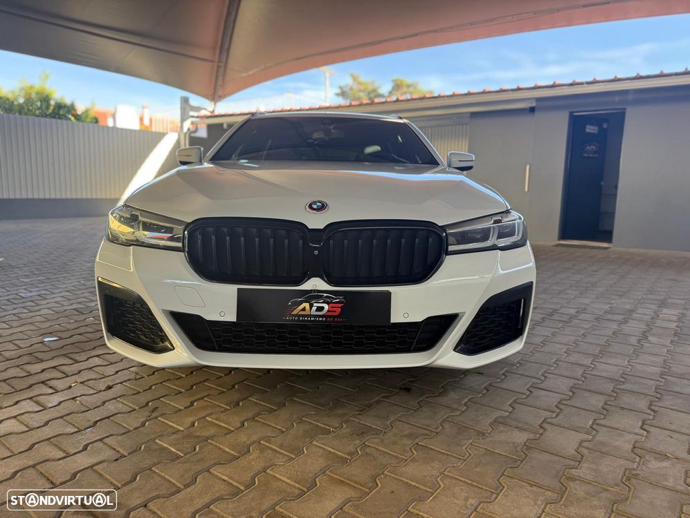 BMW 530 e Pack Desportivo M - 3