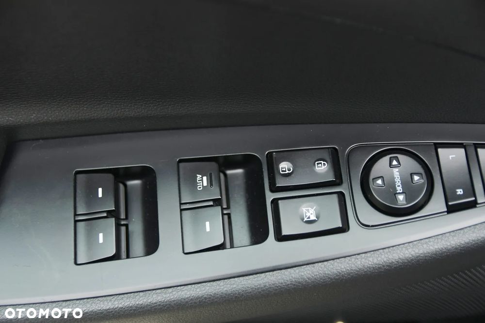 Hyundai Tucson 1.6 GDI BlueDrive Style 2WD - 28