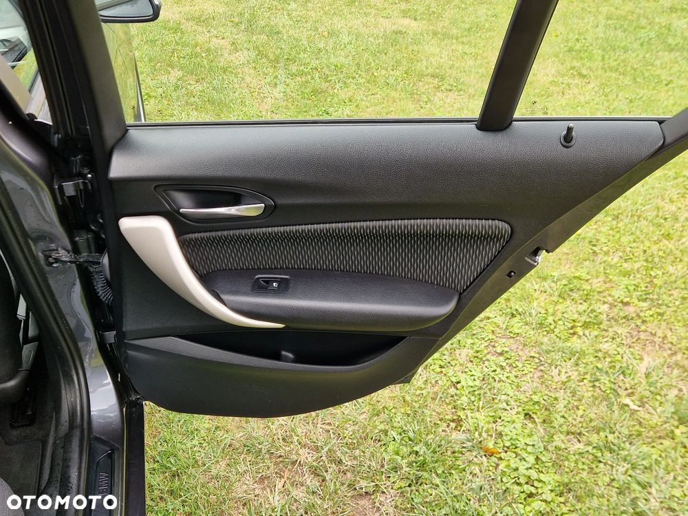 BMW Seria 1 116d EfficientDynamics - 22