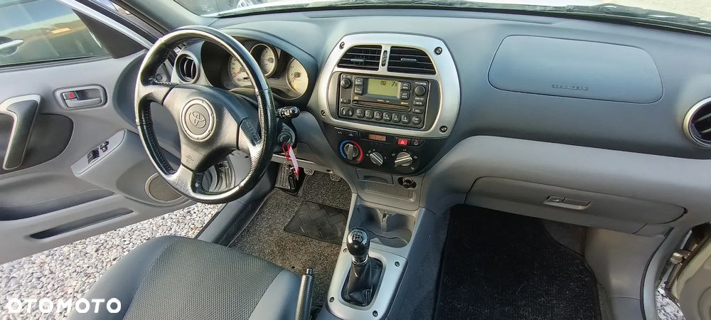 Toyota RAV4 4x4 Sol - 17