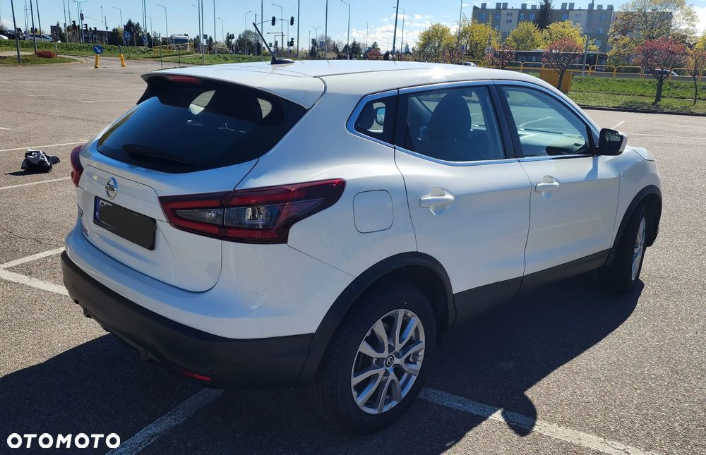 Nissan Rogue - 2