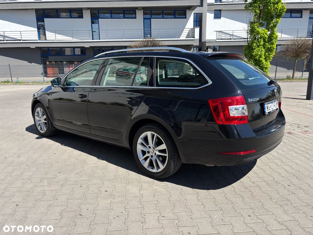Skoda Octavia 2.0 TDI 4x4 Style DSG - 5