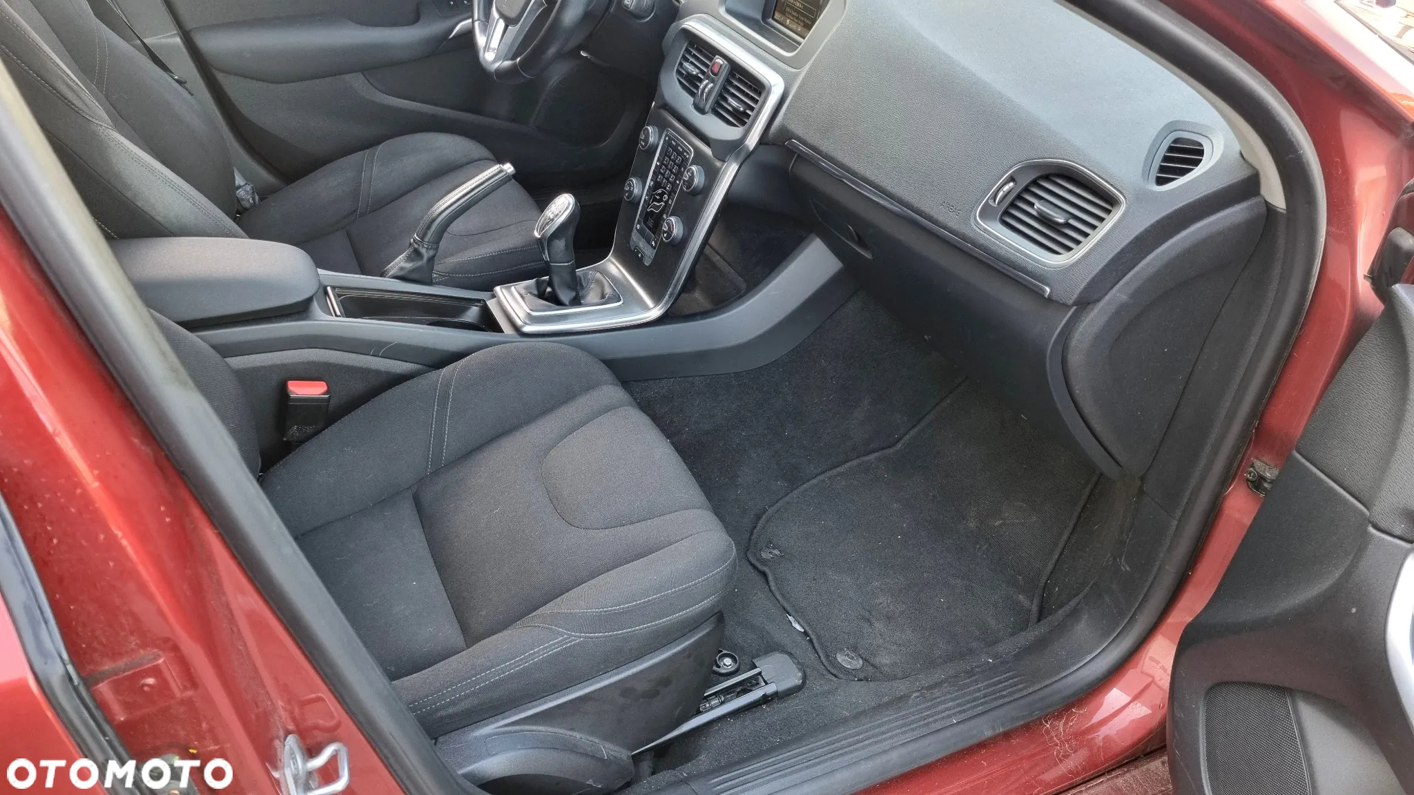 Volvo V40 D2 Momentum - 12