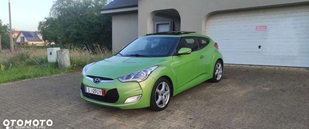 Hyundai Veloster - 32