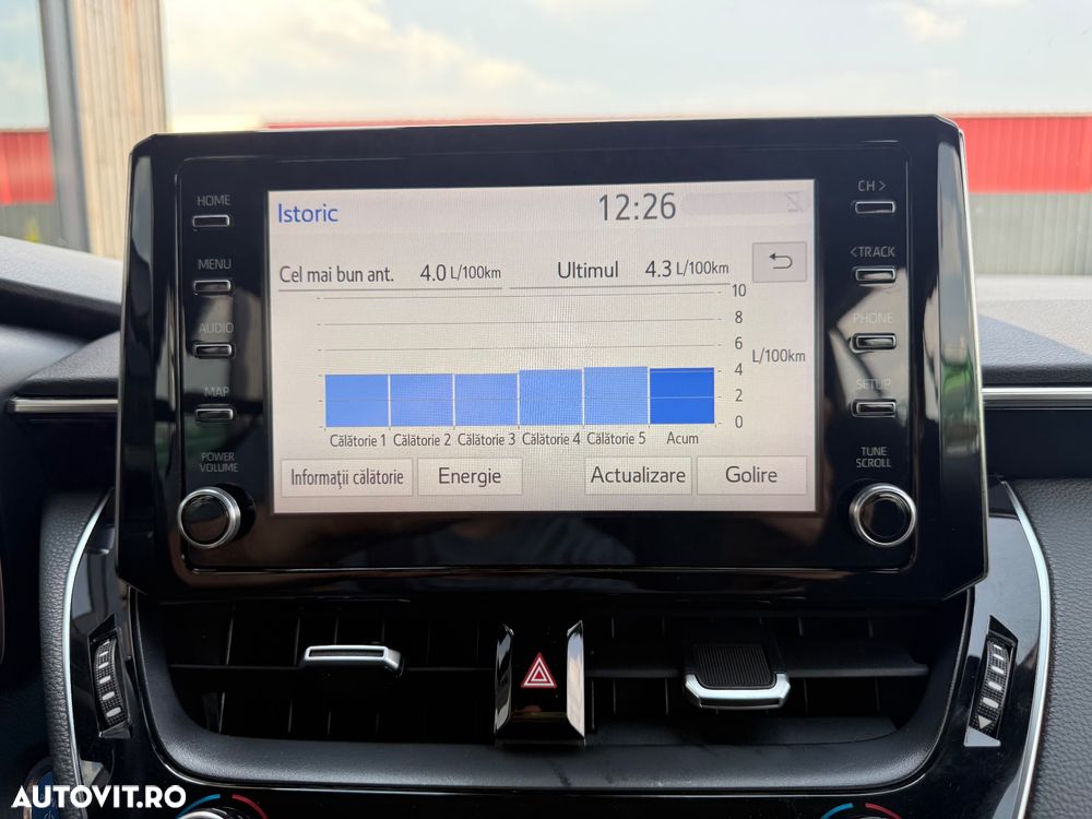 Toyota Corolla 1.8 Comfort - 28
