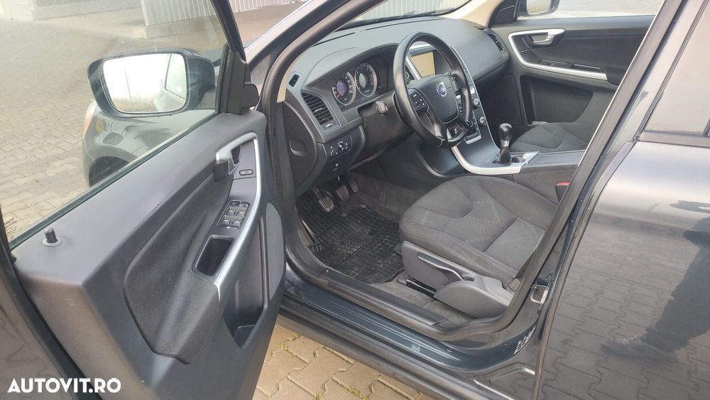 Volvo XC 60 DRIVe Momentum - 9
