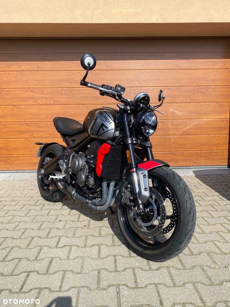Triumph Trident - 1